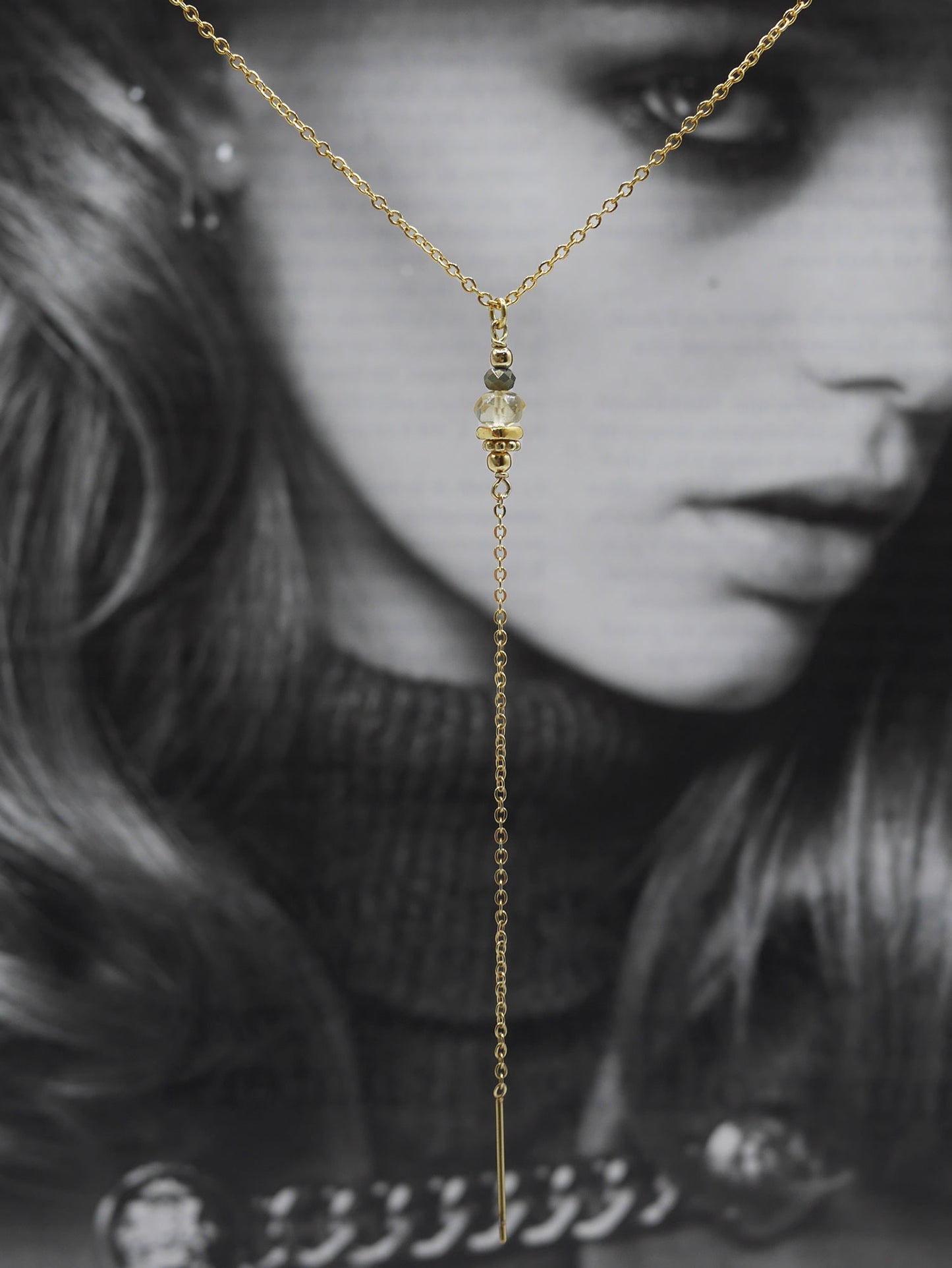 Collier cravate pierres pyrite et citrine