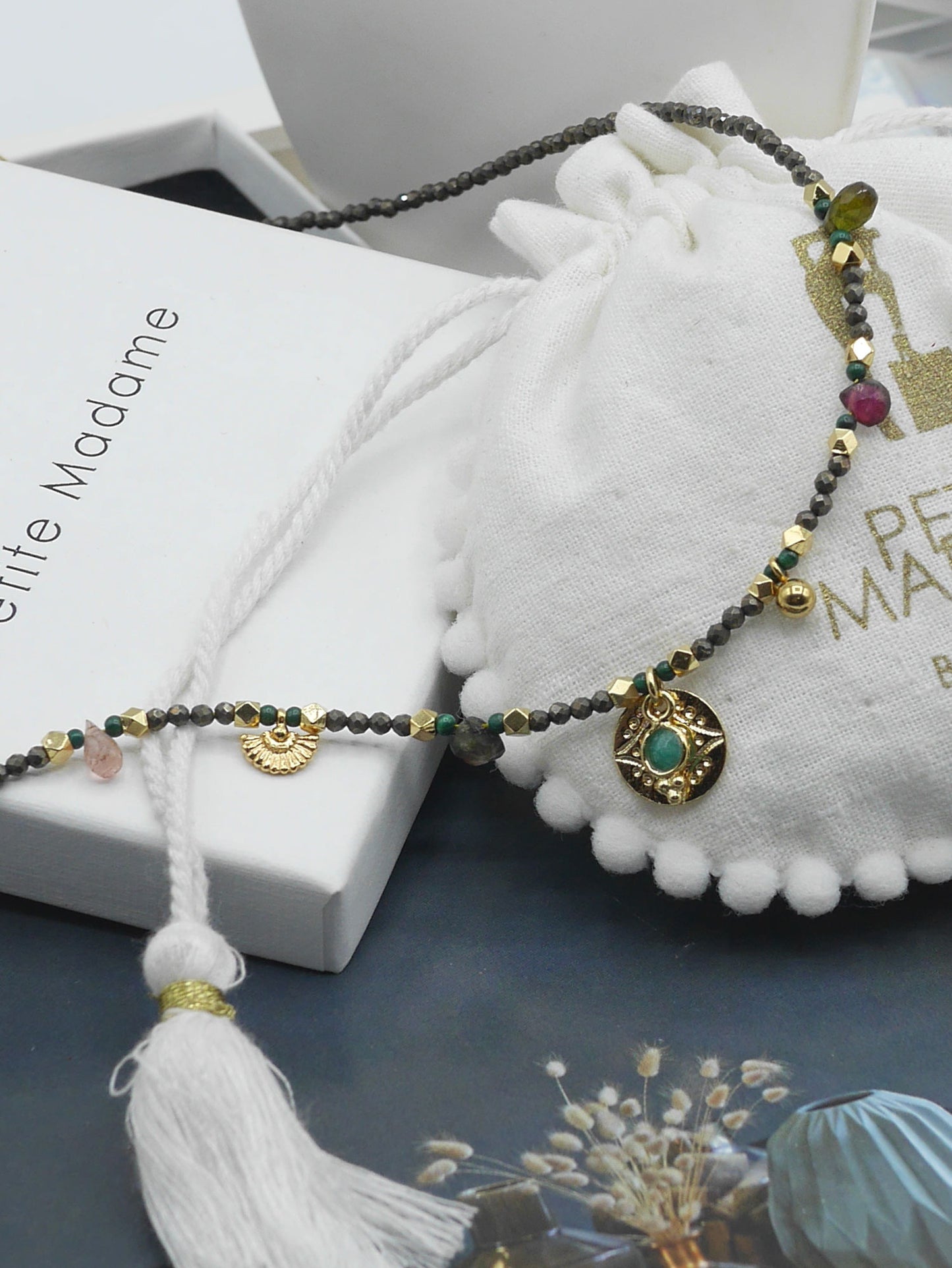 Collier ras de cou Pyrite