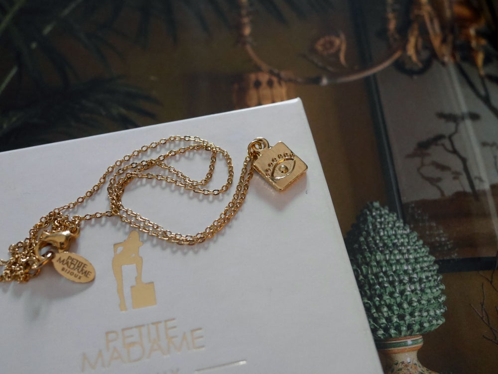 Collier square oeil