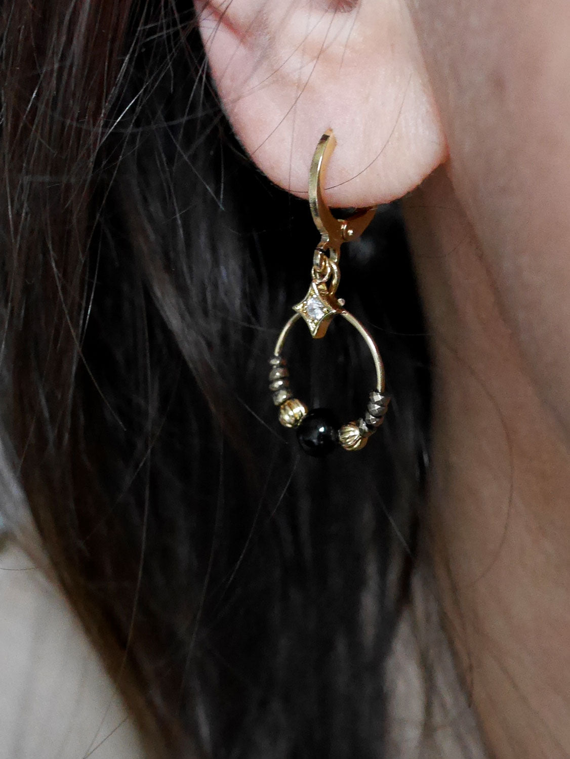 Boucles oreilles créole suspendue Hamsa