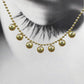 Collier Sphère Petite Madame, petites perles dorées et pampilles boules, vue de détail