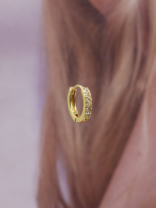 Huggie earrings bijoux tendance plaqué or 