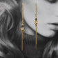 Boucles oreilles pendantes chaine traversante ajustable dorée or 24k fait main Petite Madame