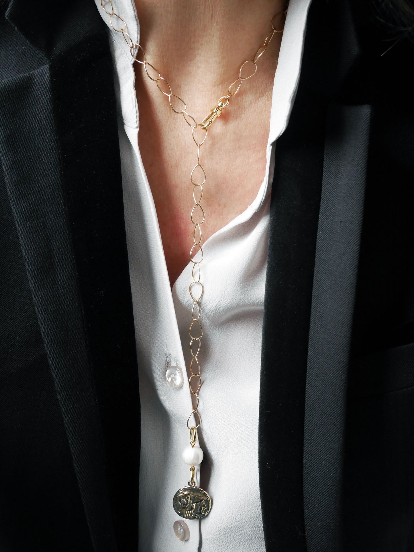 Collier Augusta