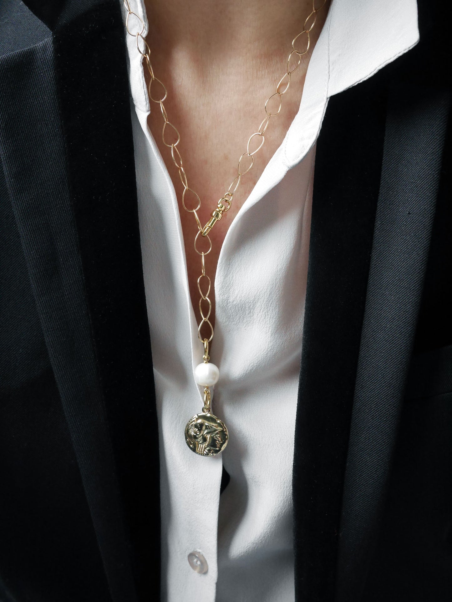 Collier Augusta
