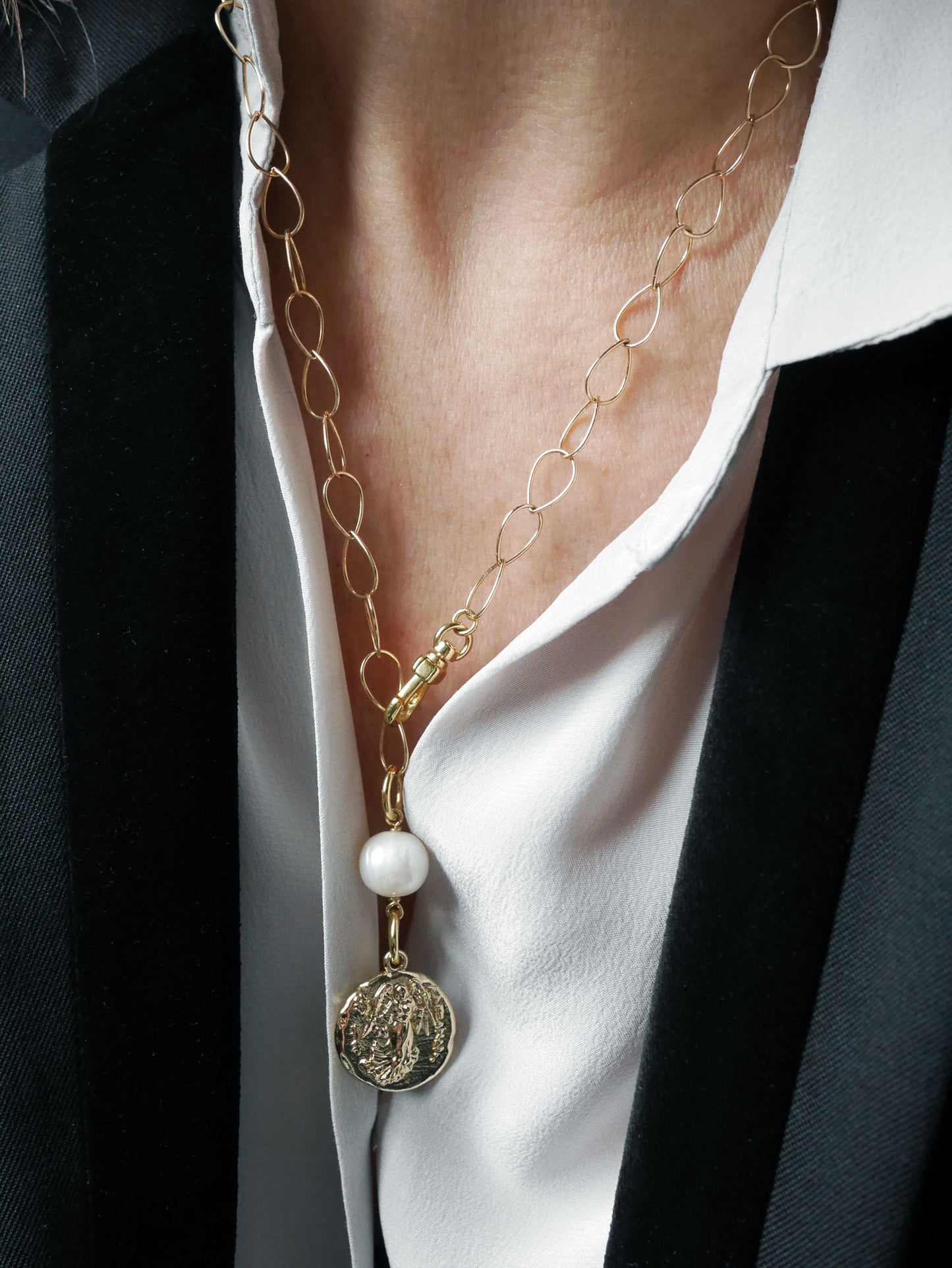 Collier Augusta
