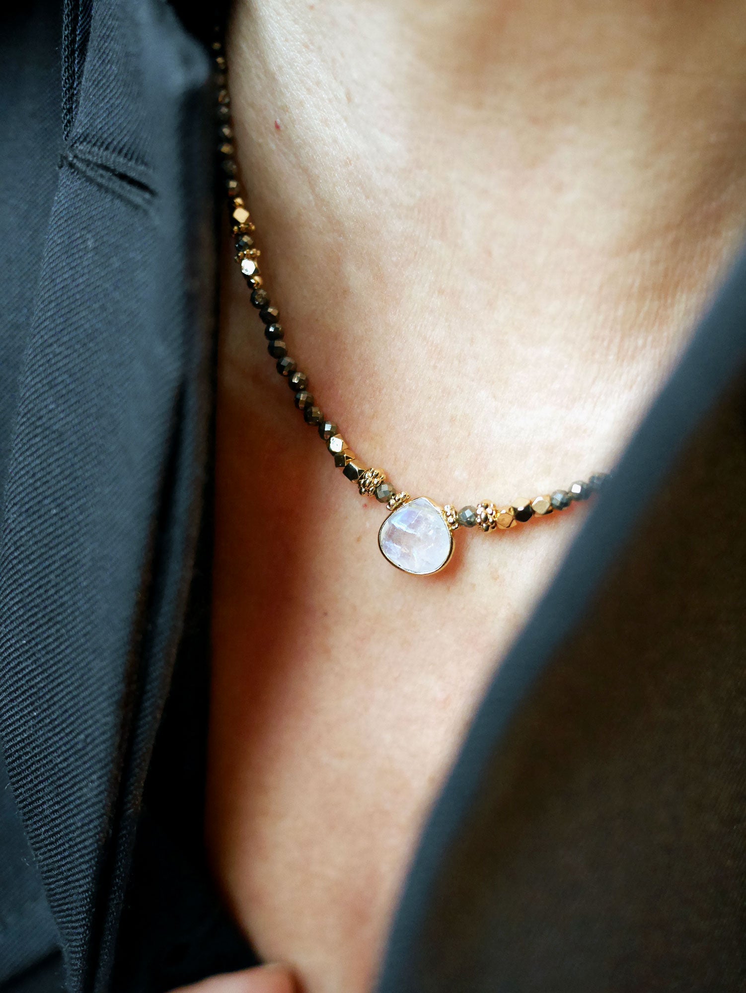 Collier unique en Pierre de Lune -Créatrice française -Petite